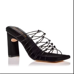 Good American black heels size 6.5 New in Box